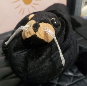 Adorable 18"(L) 8.5"(H) 13"(W) Black Velvet Harbor Seal By Disvovery Channel EUC